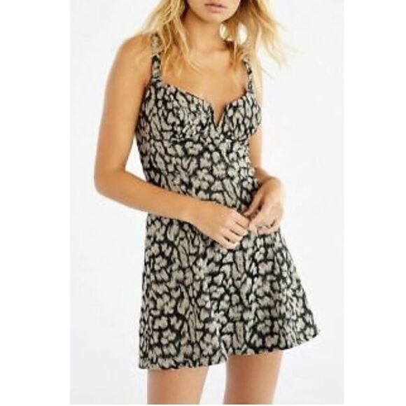 Free People Chrissy Animal Print Mini Dress NWT - Picture 6 of 12